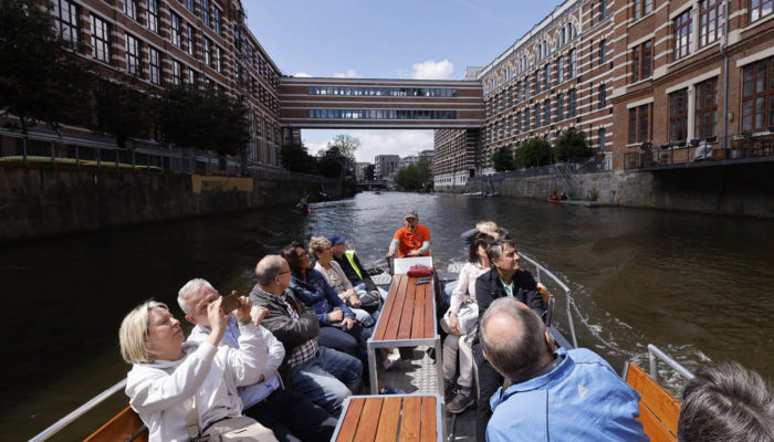 Der Küchenring Blog Foto JHV Leipzig Menschenmenge auf Touristenboot